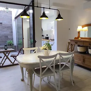 Holiday home Casabala - Near The And Barcelona Center, Badalona